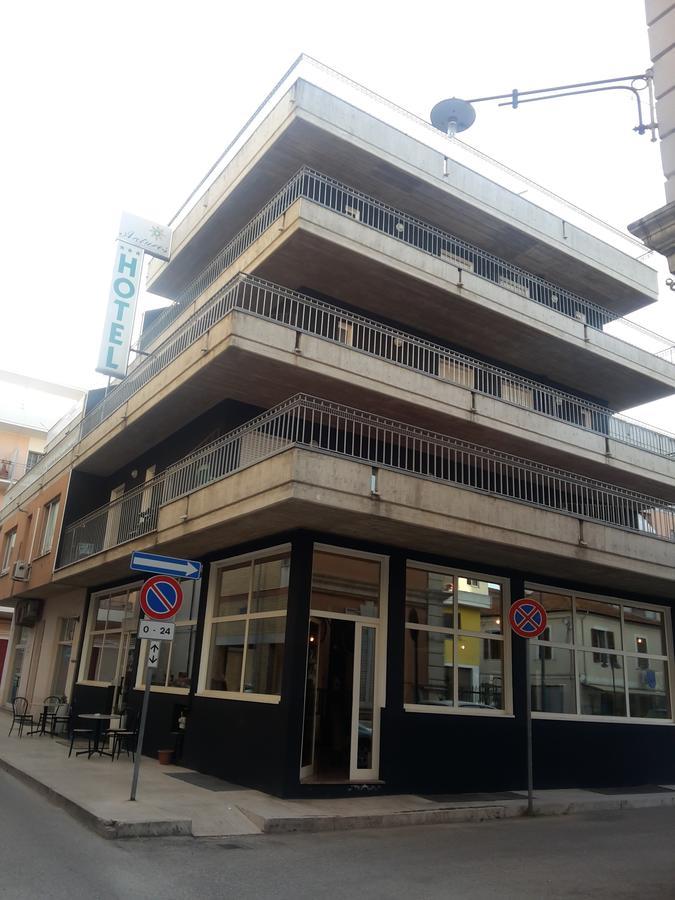 Hotel Antares Garni Giulianova Eksteriør bilde